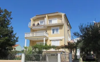 Apartmány Damir (Sv. Filip i Jakov) Apartmány Damir (Sv. Filip i Jakov) – dárek a zážitek