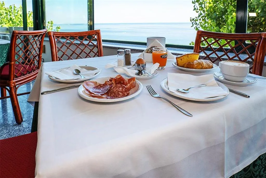 Hotel Capo Est