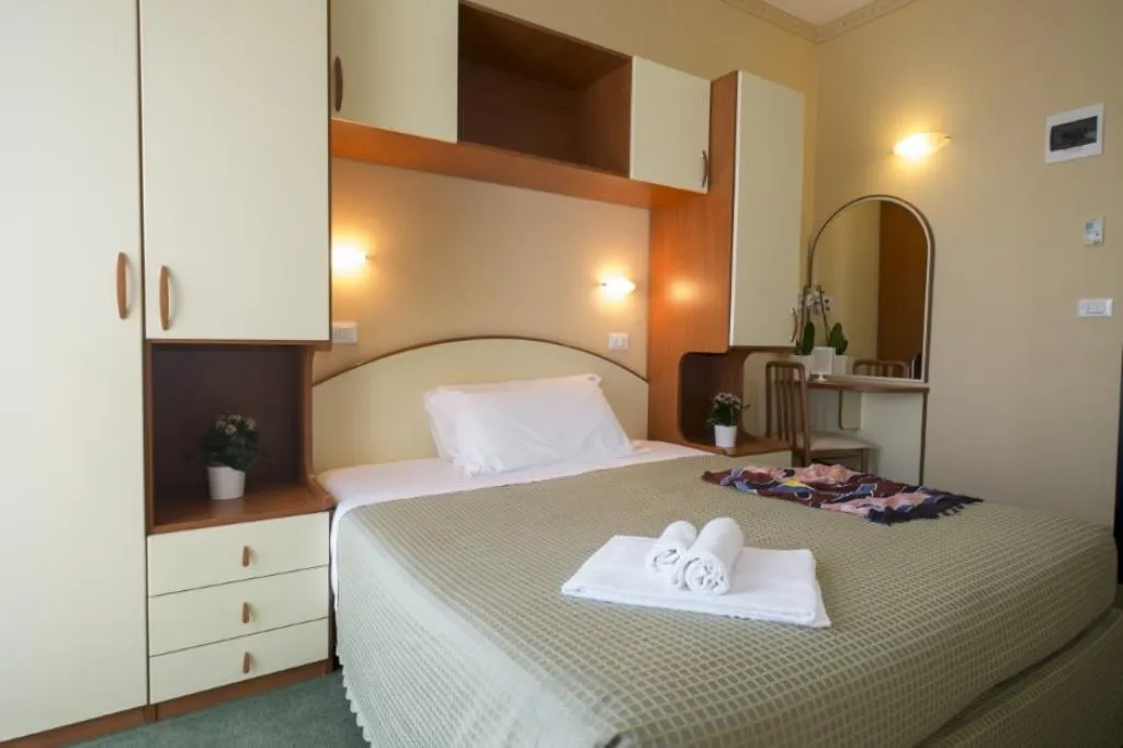 Hotel Crosal