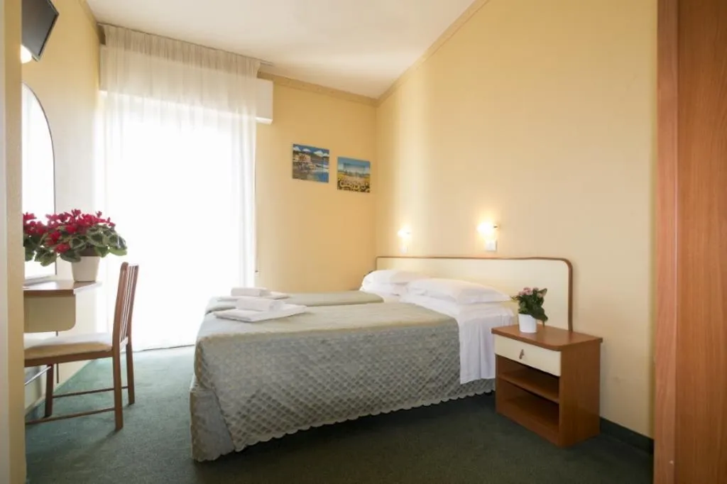 Hotel Crosal