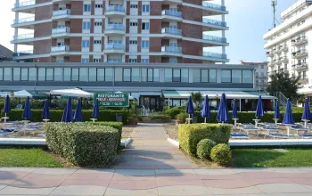 Hotel Caravelle