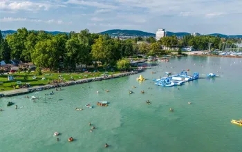 Kemp Balatontourist Füred (bungalovy) Kemp Balatontourist Füred (bungalovy) – dárek a zážitek