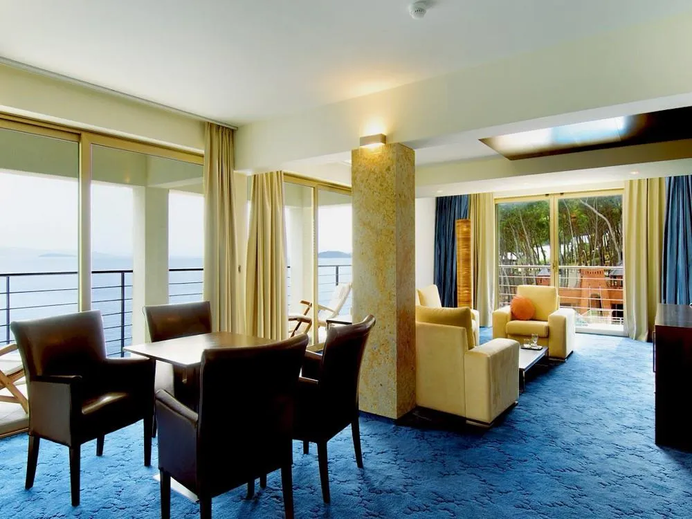 Hotel Maxim (apartmány)