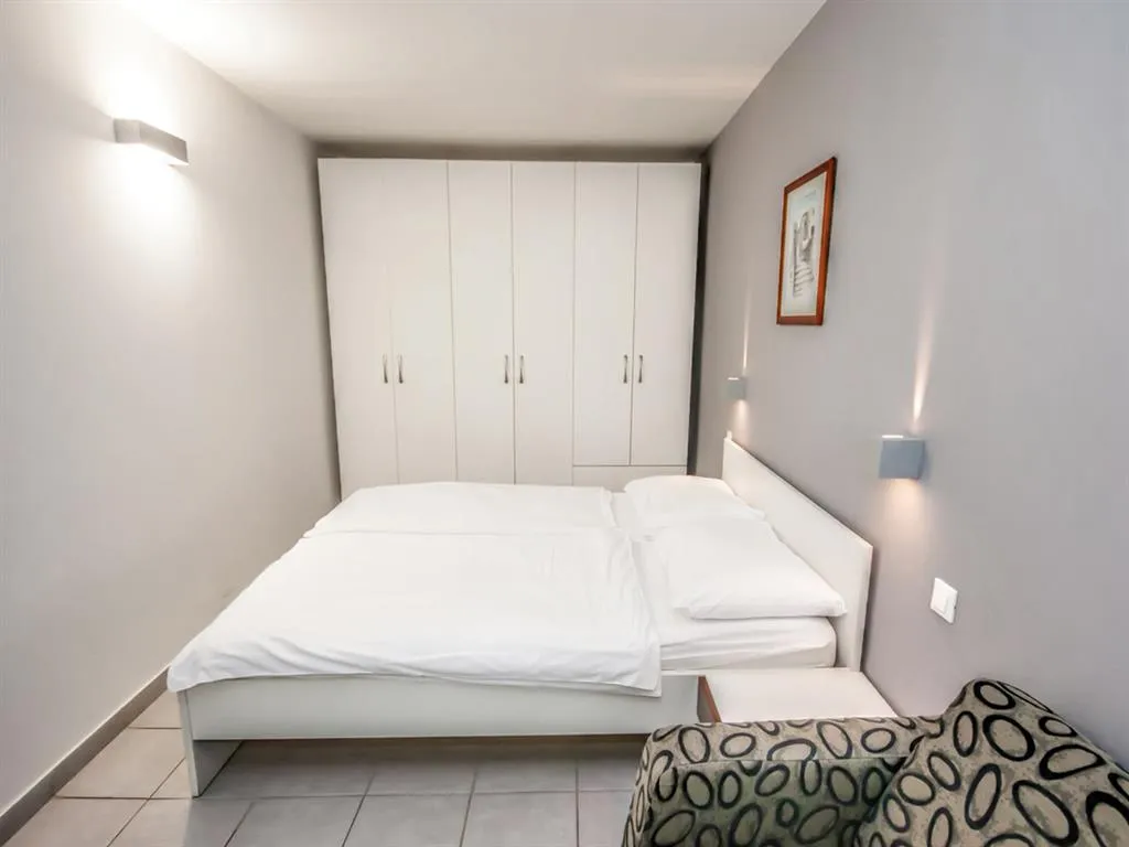 Hotel Mirta