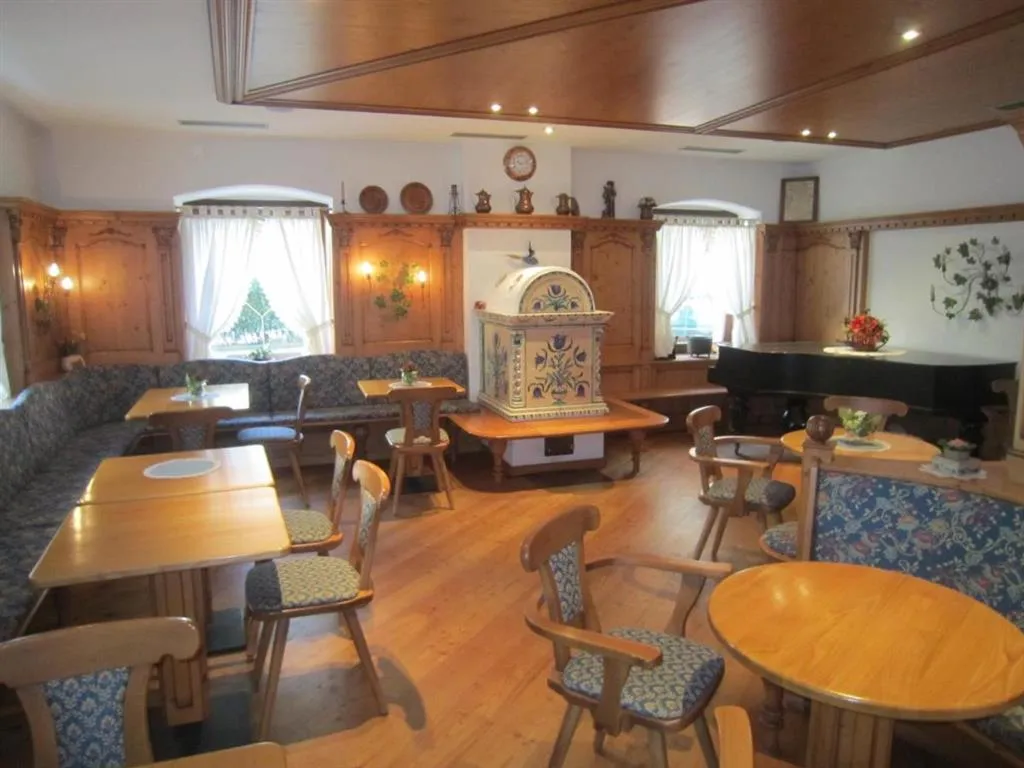 Hotel Alpina