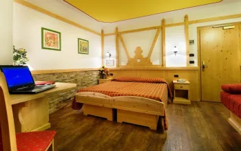 Hotel Adamello