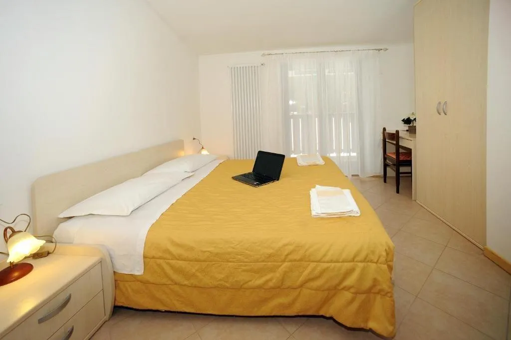 Hotel Bucaneve