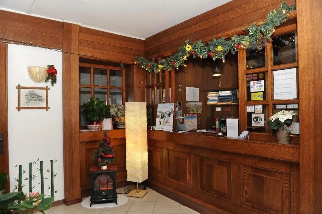 Hotel Bucaneve