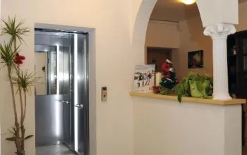 Hotel Bucaneve