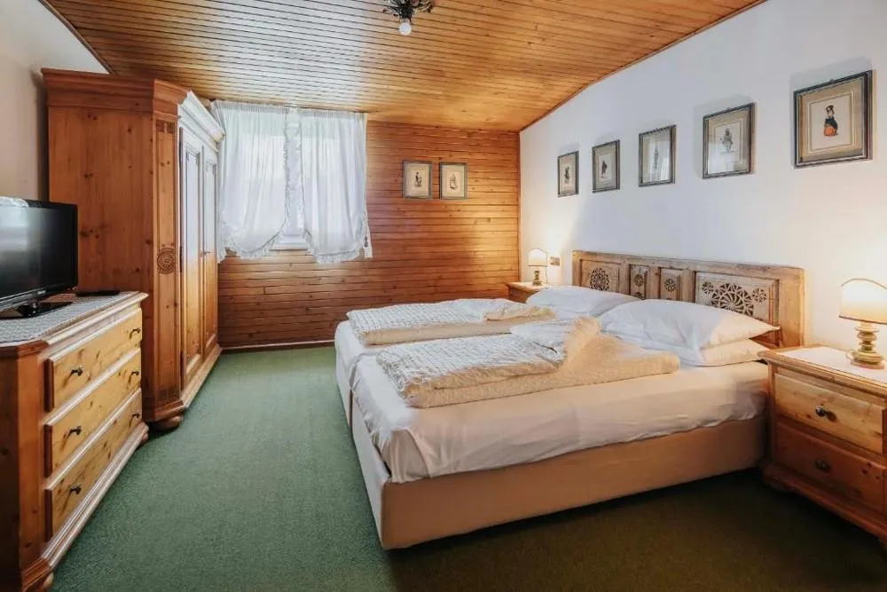 Hotel Menardi