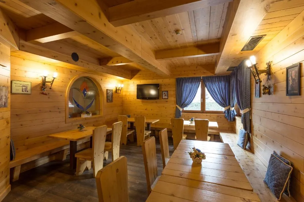5denní zájezd (denní přejezd) s dopravou, polopenzí a skipasem v ceně – hotel Arisch