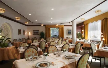 6denní zájezd (denní přejezd) s dopravou, polopenzí a skipasem ceně – hotel Miralago