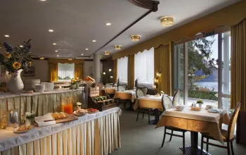 6denní zájezd (denní přejezd) s dopravou, polopenzí a skipasem ceně – hotel Miralago