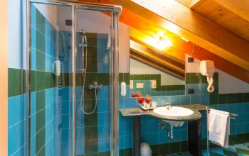 6denní velikonoční zájezd s polopenzí a skipasem – hotel Arisch
