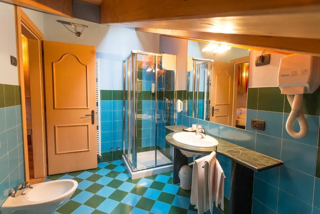 6denní velikonoční zájezd s polopenzí a skipasem – hotel Arisch