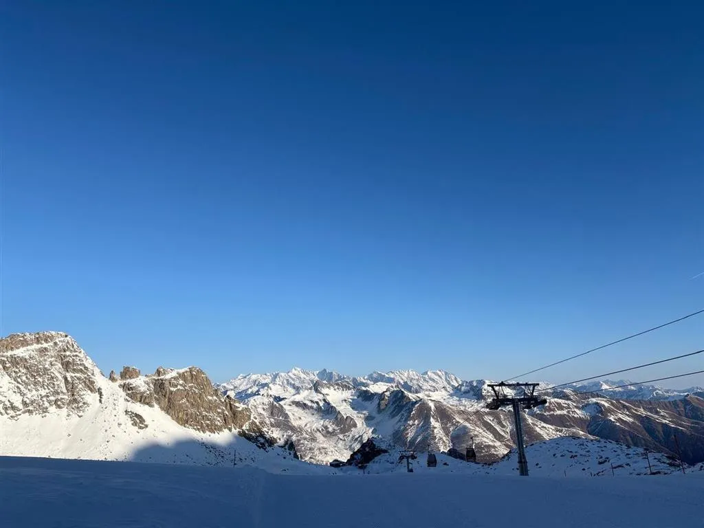 6denní zájezd s dopravou, polopenzí a skipasem v ceně – hotel La Mirandola