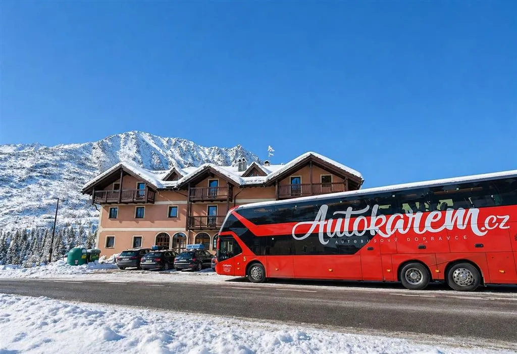 6denní zájezd (denní přejezd) s dopravou, polopenzí a skipasem ceně – hotel Locanda Locatori