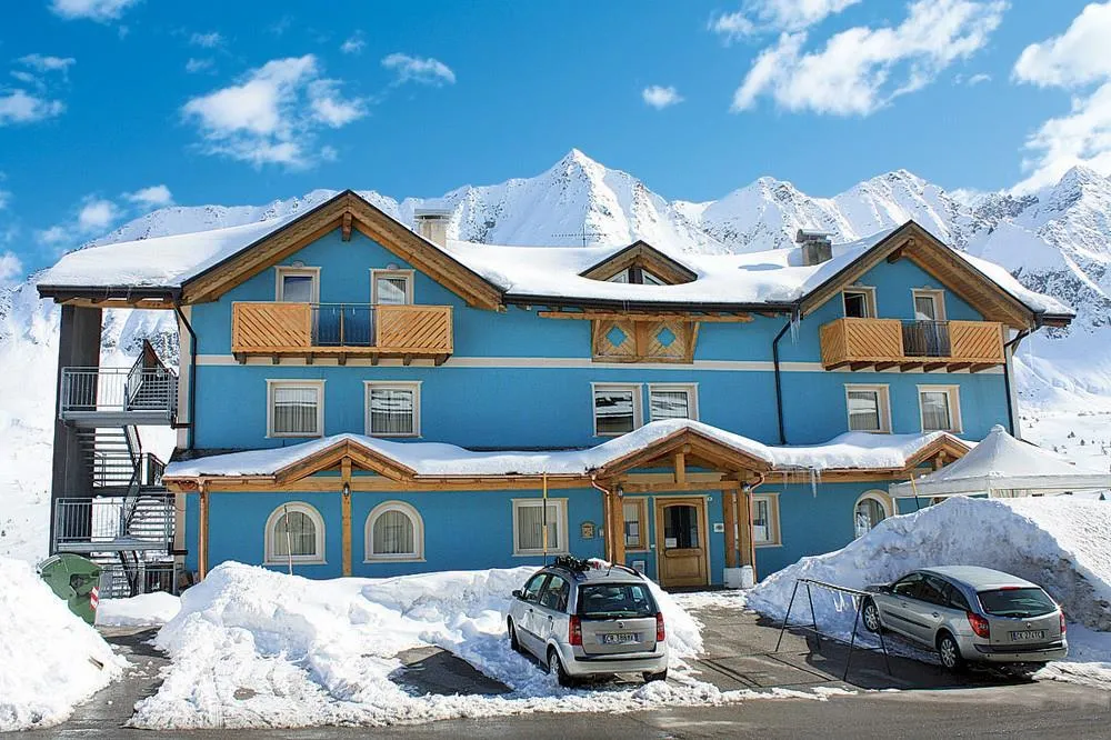 6denní zájezd (denní přejezd) s polopenzí a skipasem v ceně – hotely různé Passo Tonale a okolí