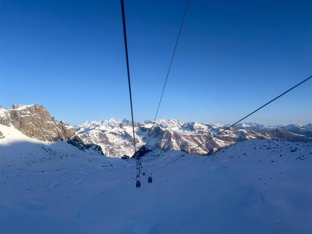 6denní zájezd s polopenzí a skipasem v ceně – hotely různé Passo Tonale a okolí