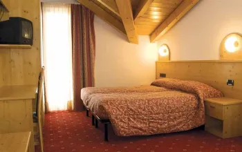 6denní zájezd s polopenzí a skipasem v ceně – hotely různé Passo Tonale a okolí