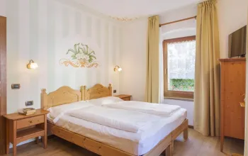 6denní zájezd (denní přejezd) s dopravou, polopenzí a skipasem v ceně – hotely různé Paganella