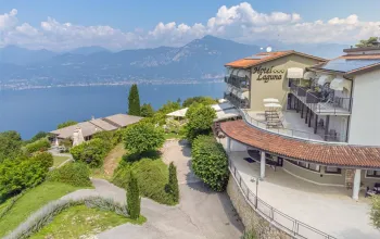 Hotel Laguna