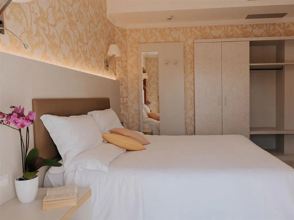 Hotel Flora