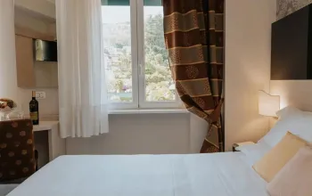 Hotel Flora