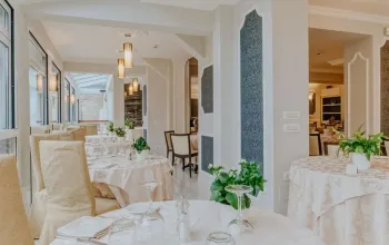 Hotel Flora