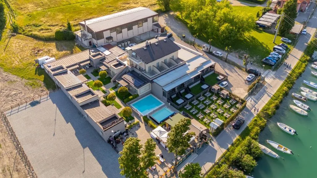 Aparthotel Aurora