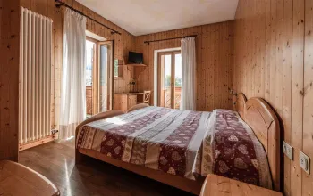 Hotel Job