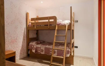 Hotel Job