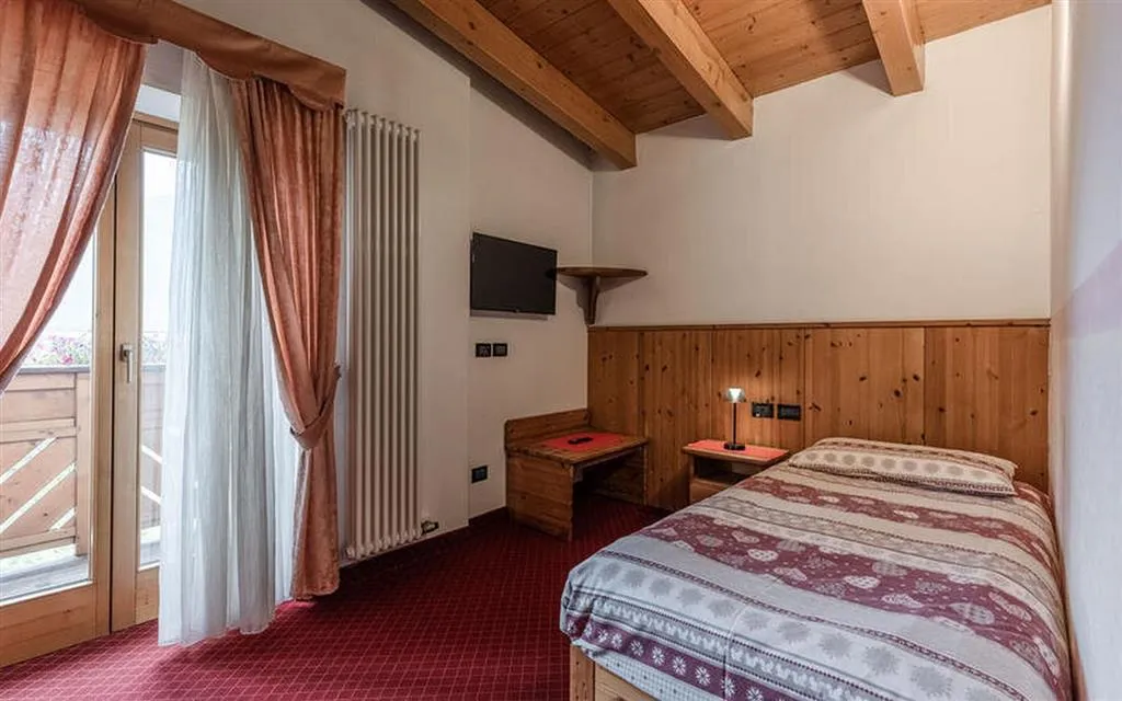 Hotel Job