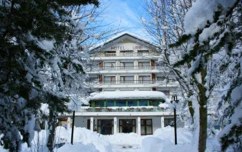 5denní zájezd s dopravou, polopenzí a skipasem v ceně – hotel Urri
