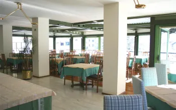 5denní zájezd (denní přejezd) s dopravou, polopenzí a skipasem v ceně – hotel Urri