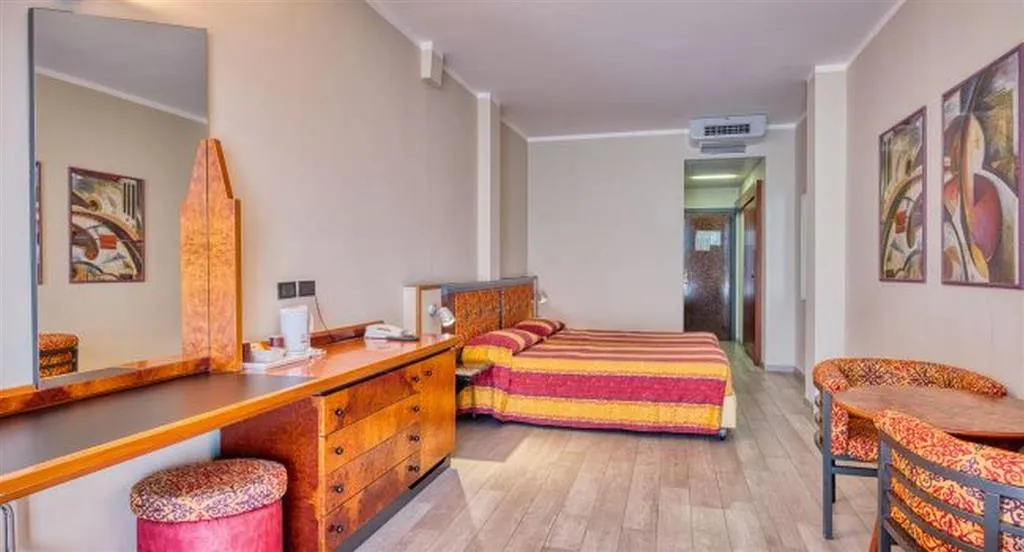 Hotel Cristina 2027