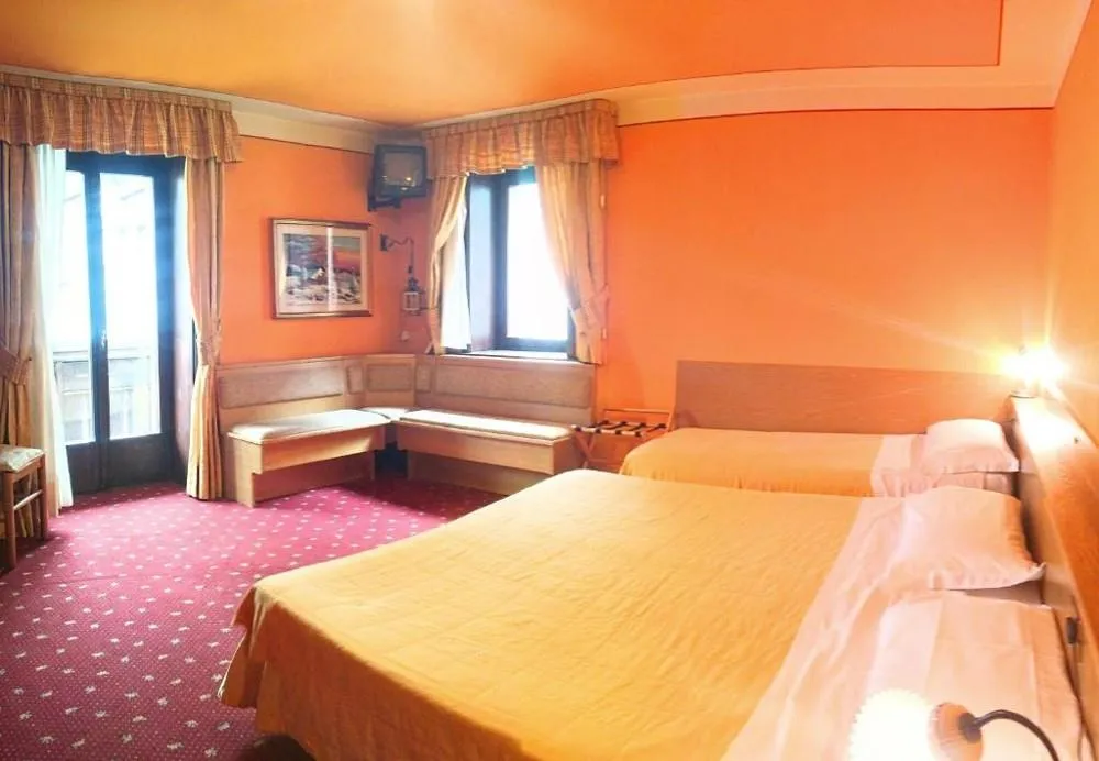 5denní zájezd s dopravou, polopenzí a skipasem v ceně – hotel Alle Alpi