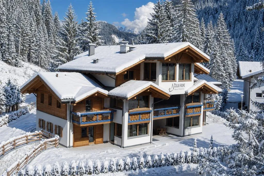 Residence Color Home Suite Apartments