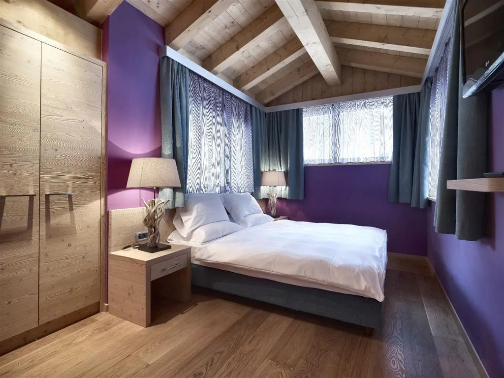 Residence Color Home Suite Apartments