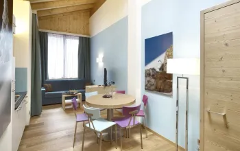 Residence Color Home Suite Apartments