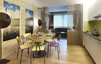 Residence Color Home Suite Apartments