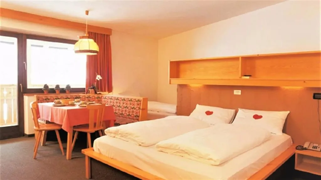 5denní zájezd (denní přejezd) s dopravou a polopenzí ceně – hotel Antermoia