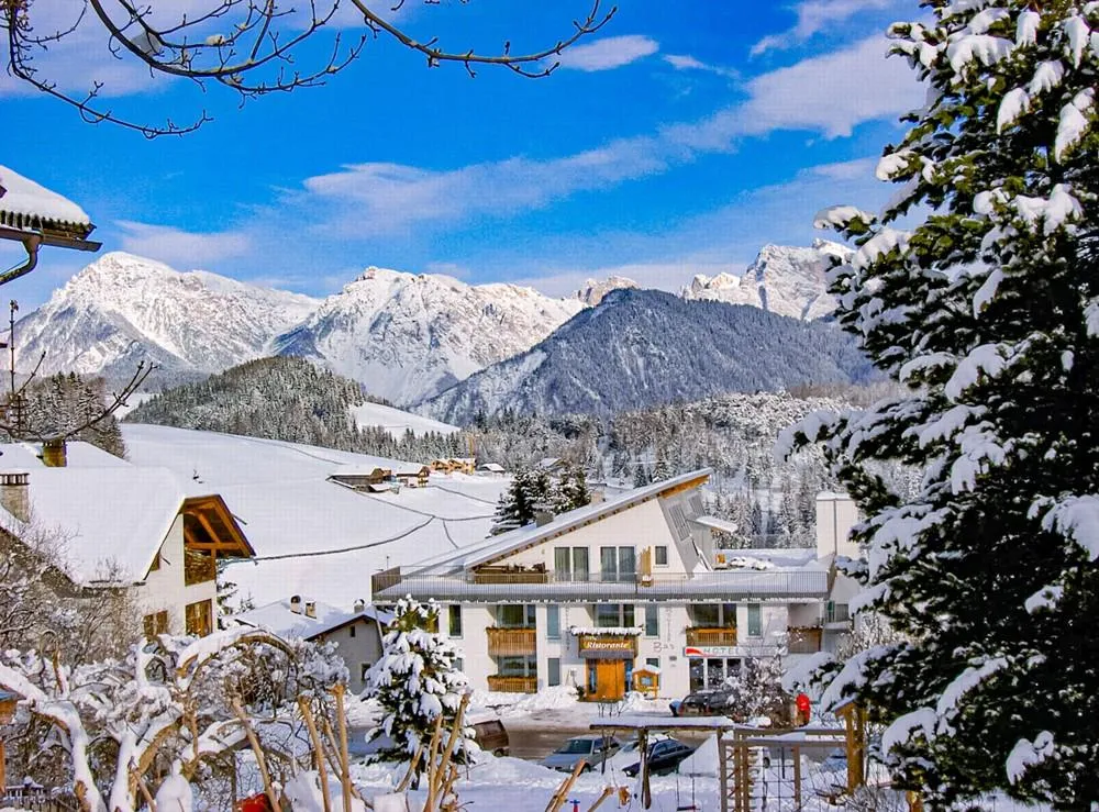 5denní zájezd (denní přejezd) s dopravou a polopenzí ceně – hotel Putia