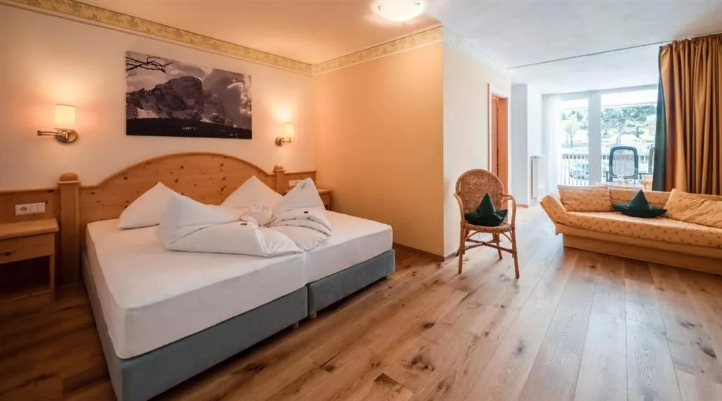 5denní zájezd s dopravou a polopenzí v ceně – hotel Putia