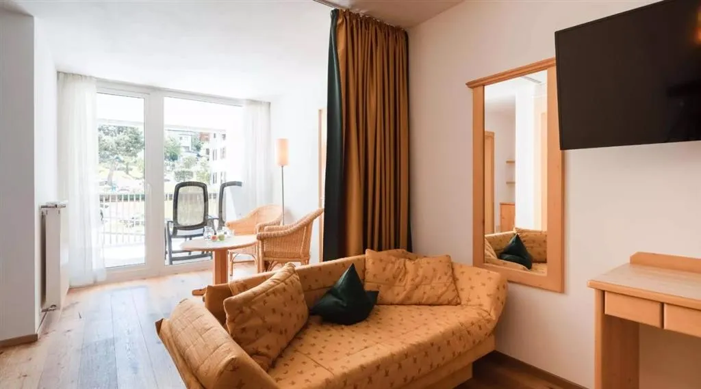 5denní zájezd s dopravou a polopenzí v ceně – hotel Putia