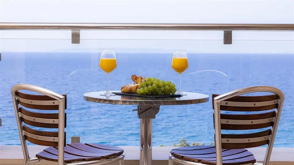 Hotel La Luna 2027