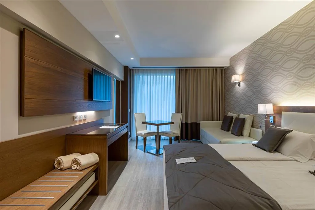 Hotel Bisesti 2027