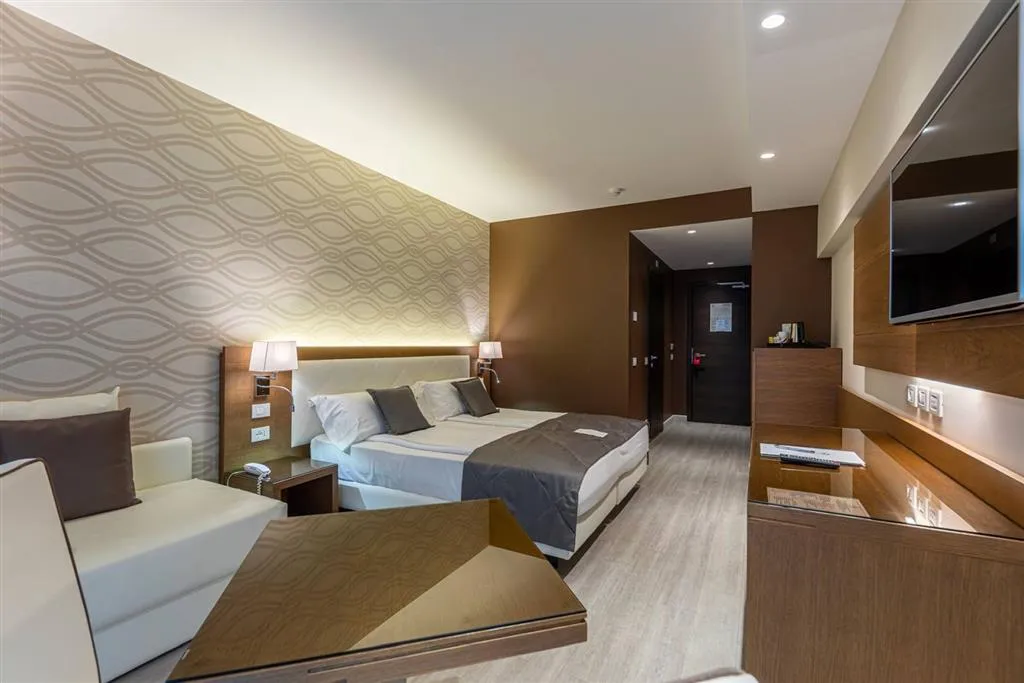 Hotel Bisesti 2027