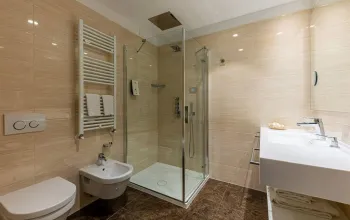 Hotel Bisesti 2027