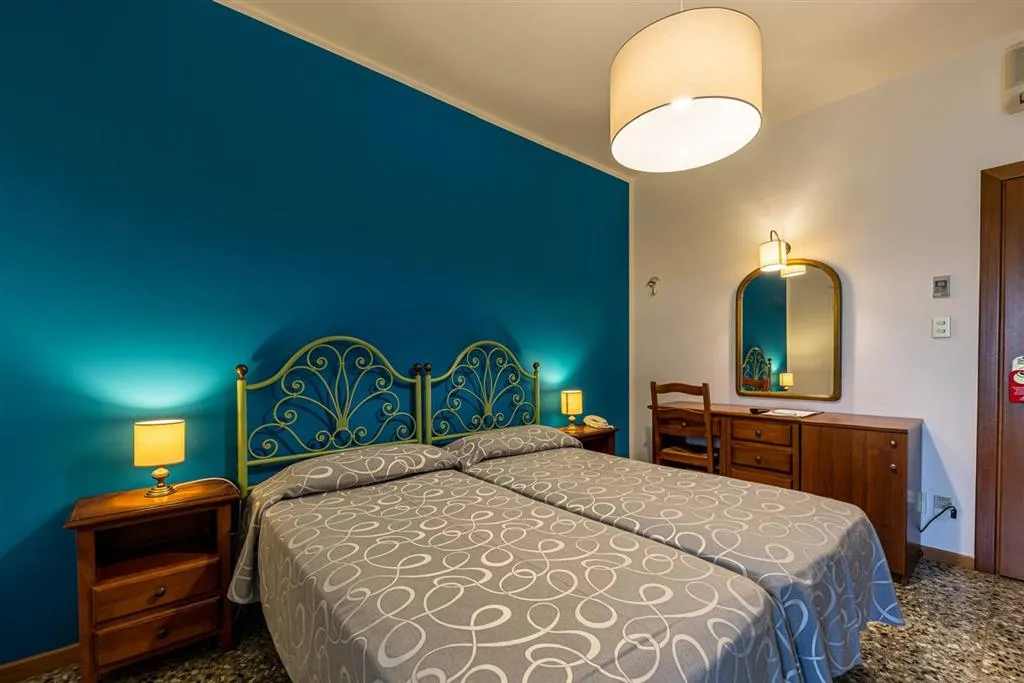 Hotel Bisesti 2027
